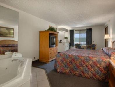 Super 8 Creswell/South Eugene Hotel Room photo